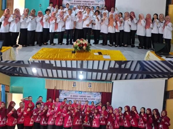 TERUS UPGRADE ILMU - Guru SMP Negeri 2 Ambarawa adakan kegiatan In House Training (IHT) “Manajemen Kelas dan Refleksi Pembelajaran”