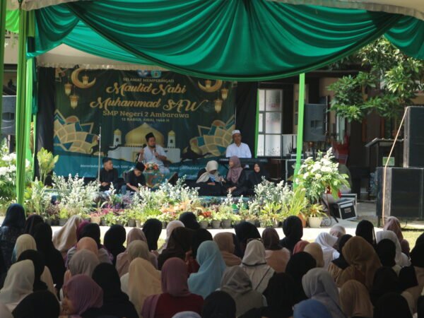 Teladani Akhlak Mulia Rasulullah, SMPN 2 Ambarawa Gelar Peringatan Maulid Nabi